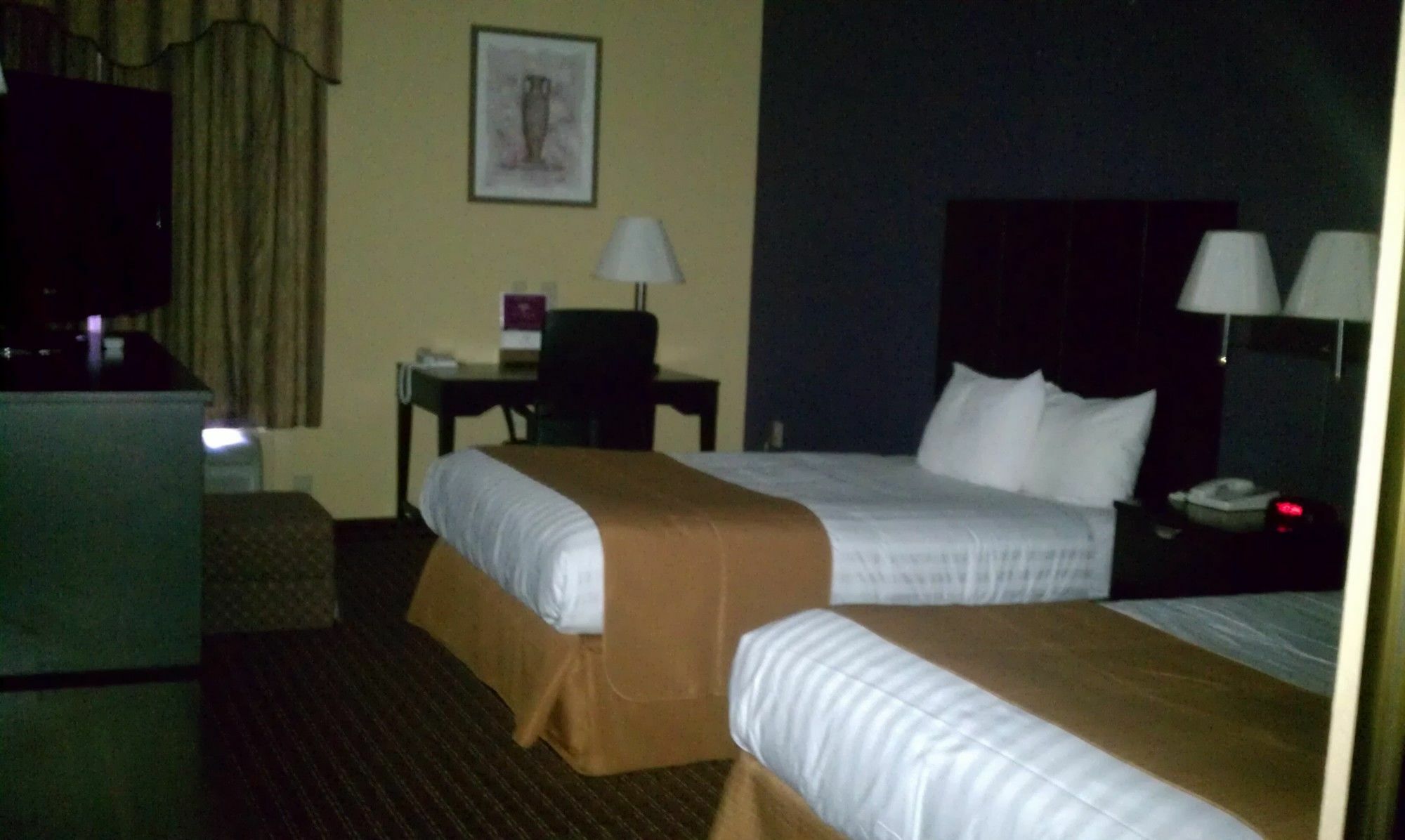 Surestay By Western Afb Hotel